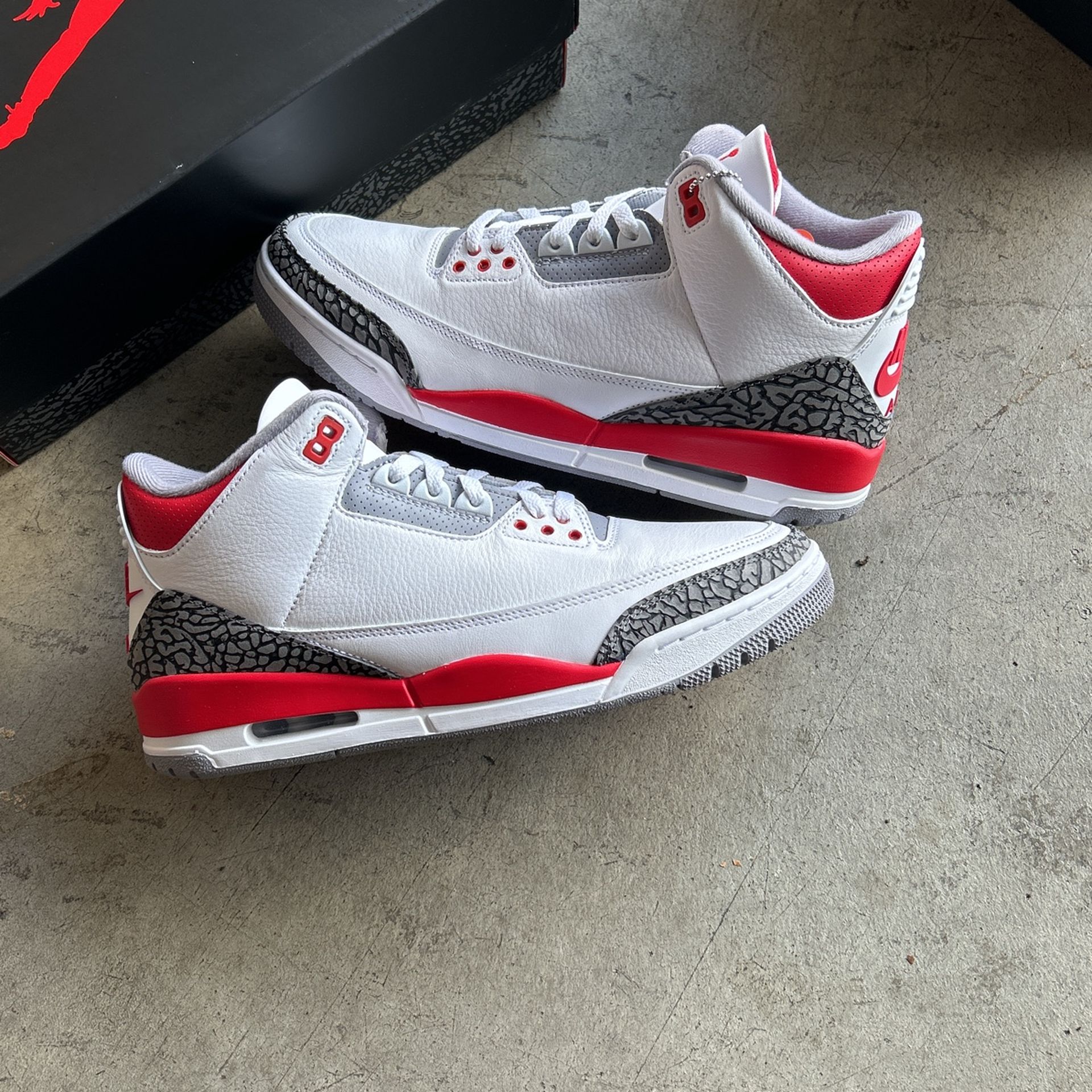 Jordan 3 Fire Red 