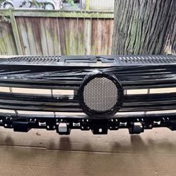 Front grille Volkswagen tiguan 2009-2017