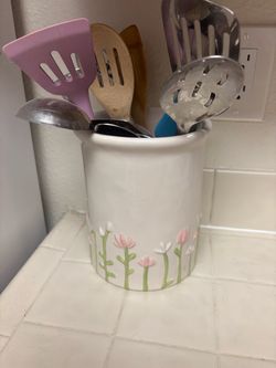 Large kitchen Utensil holder