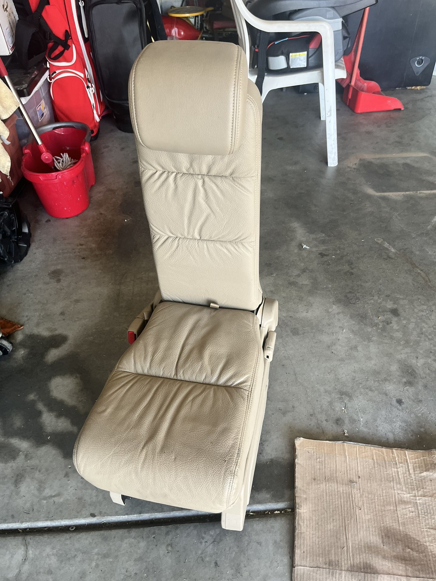 0610 Honda Odyssey Middle Seat for Sale in Jurupa Valley, CA OfferUp