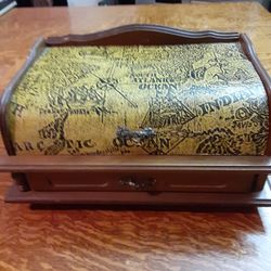 Personal Items Box