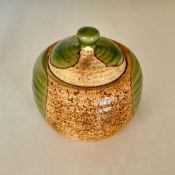 Stoneware Container With Lid 