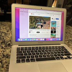 MacBook Air Laptop 2019 Excellent Condition 