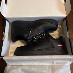 Nike x Supreme Air Force 1’s Black Size:6.5