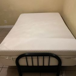 Bed Matrimonial Sale