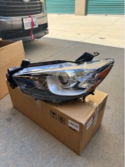 2013-2016 Mazda CX-5 Halogen Left Side Headlight Assembly OEM KJ01-51-041C