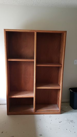 Photo Bookcase located in canyon lake