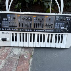 Roland GAIA SH-01 Virtual Analog Synthesizer