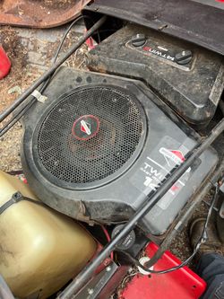Briggs & Stratton 14 hp running engine