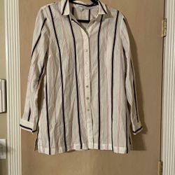New with tags women’s size small striped shirt. Never worn 