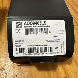 Oakley Sutro Photochromic Lenses