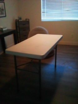 Lifetime small table