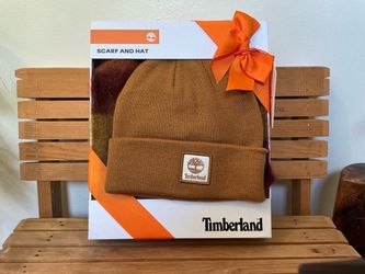 Timberland Scarf and Hat Gift Set