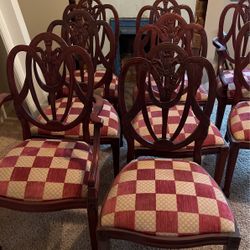 8 Dining Room Chairs 