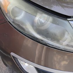 Headlights Cleaning Services 