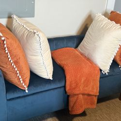 Ottoma Storage. Teal Color 