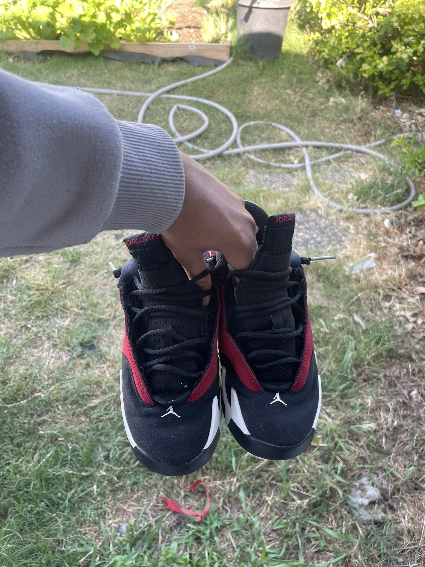 Netro Jordans 14s