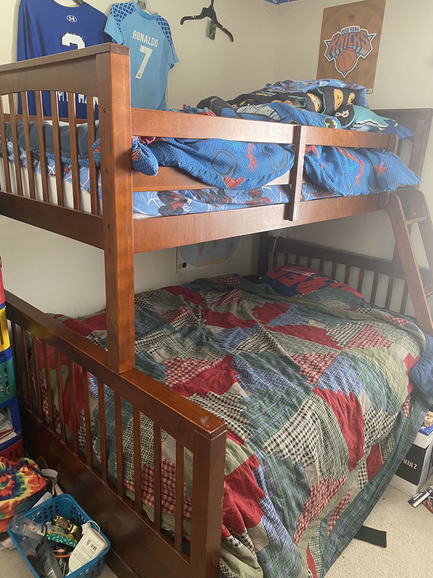 Cheery Wood Bunk Bed Twin/Full