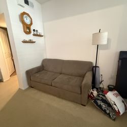 Fold out couch 