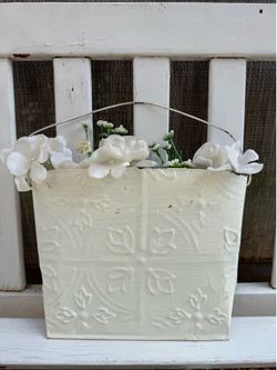 Vintage Farmhouse Style Metal Wall Pocket / Hanging Organizer – White