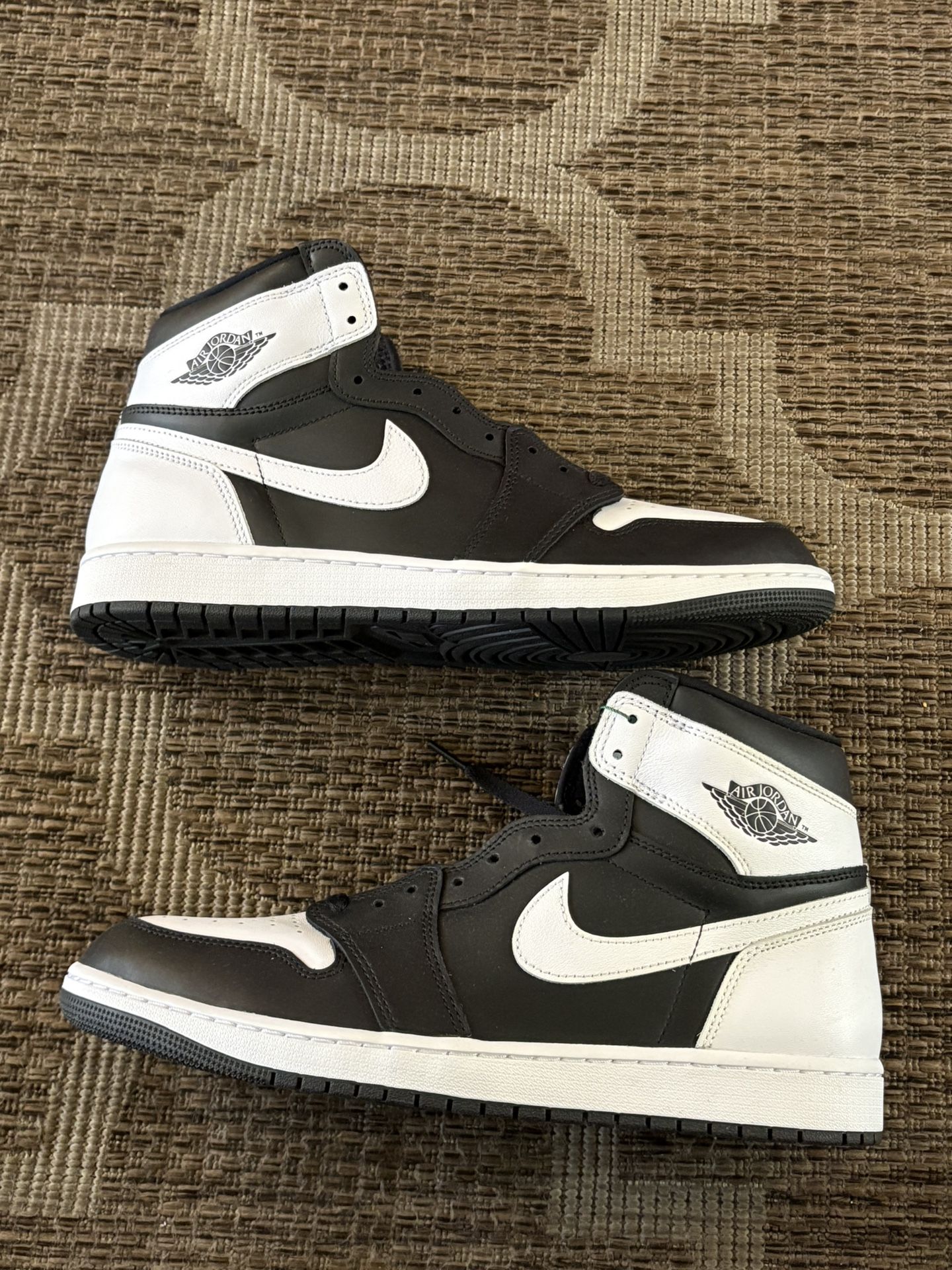 Air Jordan Retro 1’s Black & White Size 13