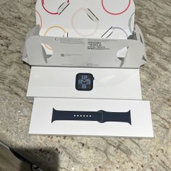 Brand New Apple Watch Gen 2 44mm