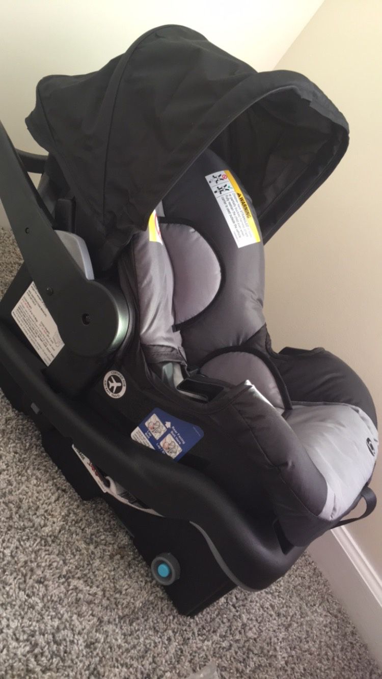 Baby Trend Car seat 