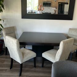Dining Table Set With Extendable Leaf