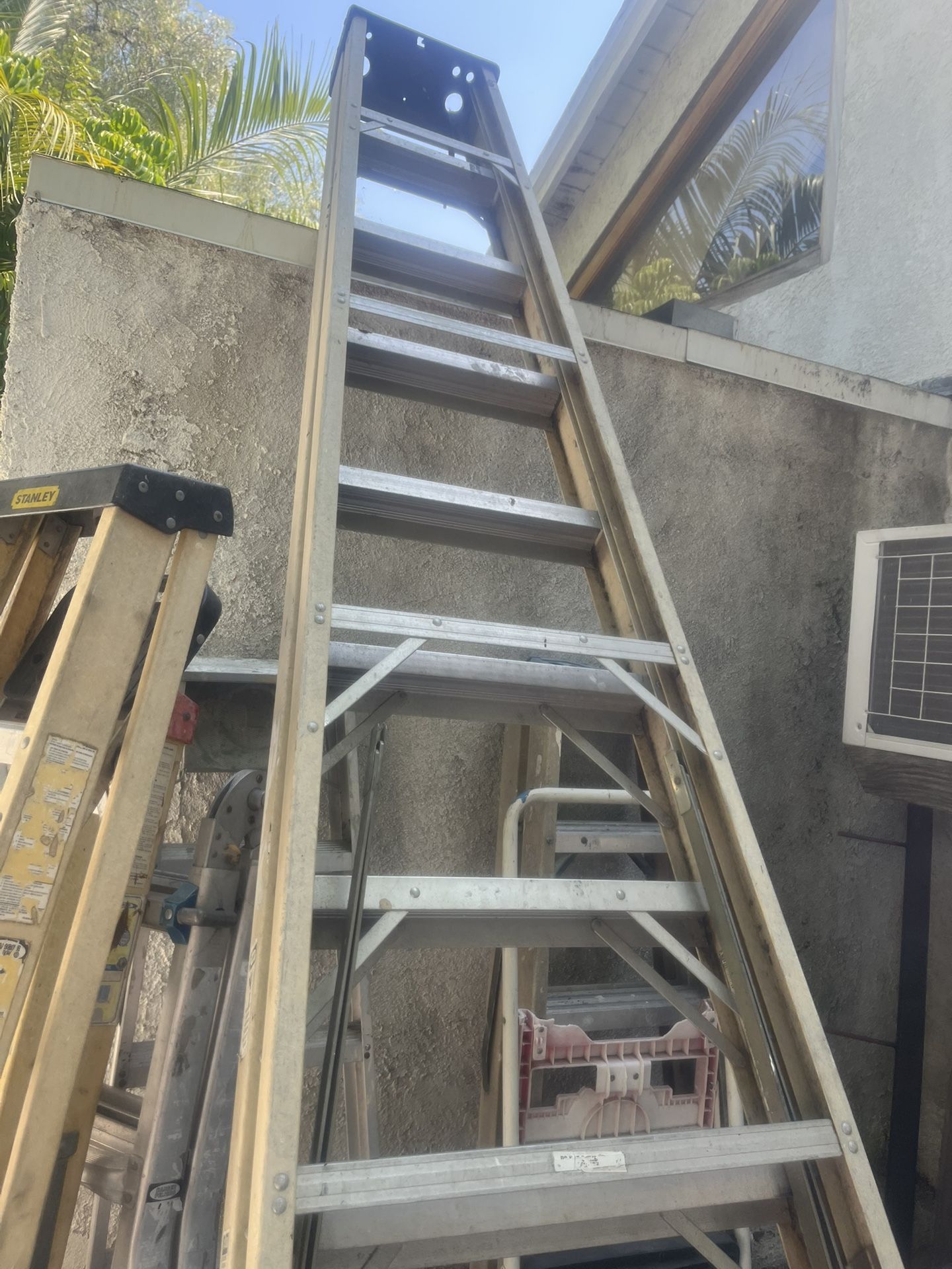 12 Ft Werner Fiberglass Step Ladder