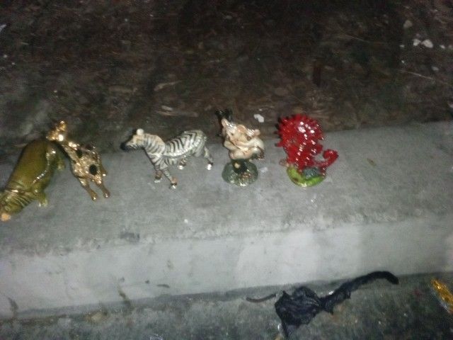 Vintage Porcelain Trinkets new