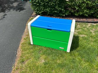 Little Tykes Outdoor Toy Box