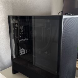 Custom Built PC AMD Ryzen 7 7700x / RTX 4070 SUPER FE