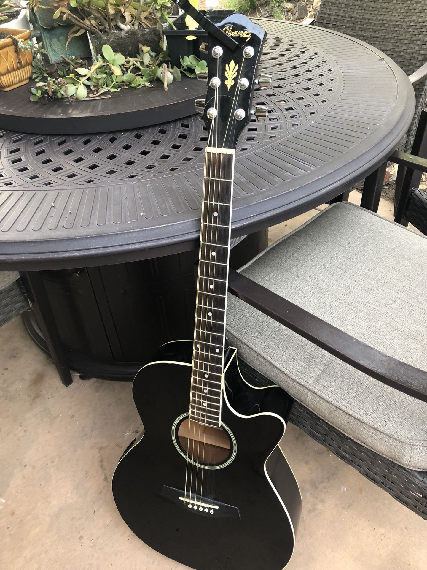 Ibanez Acoustic 6-string (Black) Ex++