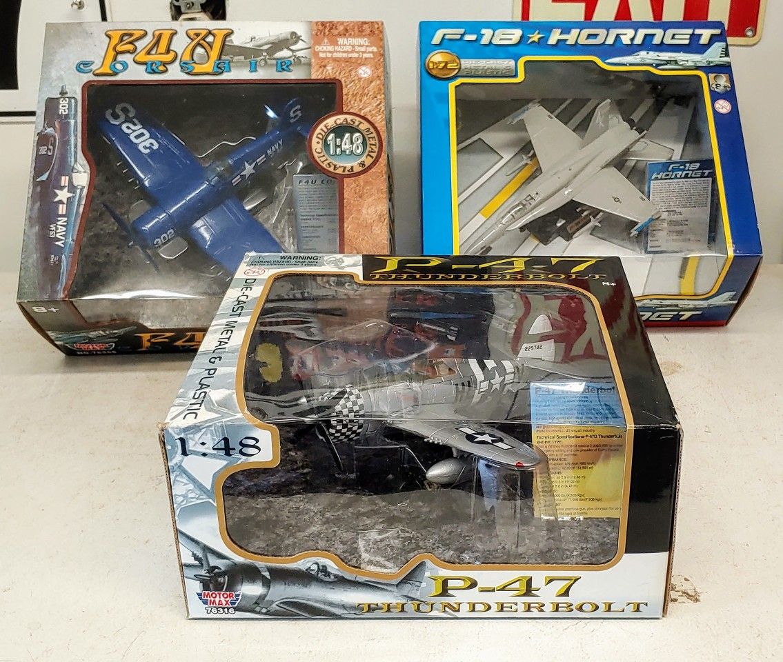 Motor Max Die-Cast Planes