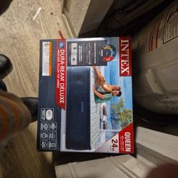Intex 64753WD Dura-Beam Deluxe 24" Pillowtop Air Mattress w/ Pump Queen Open Box (NEVER USED) BRAND NEW! 