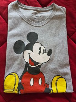 Mickey Mouse shirt adult size medium