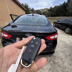 Llaves De Autos / Car Keys And Remotes / 