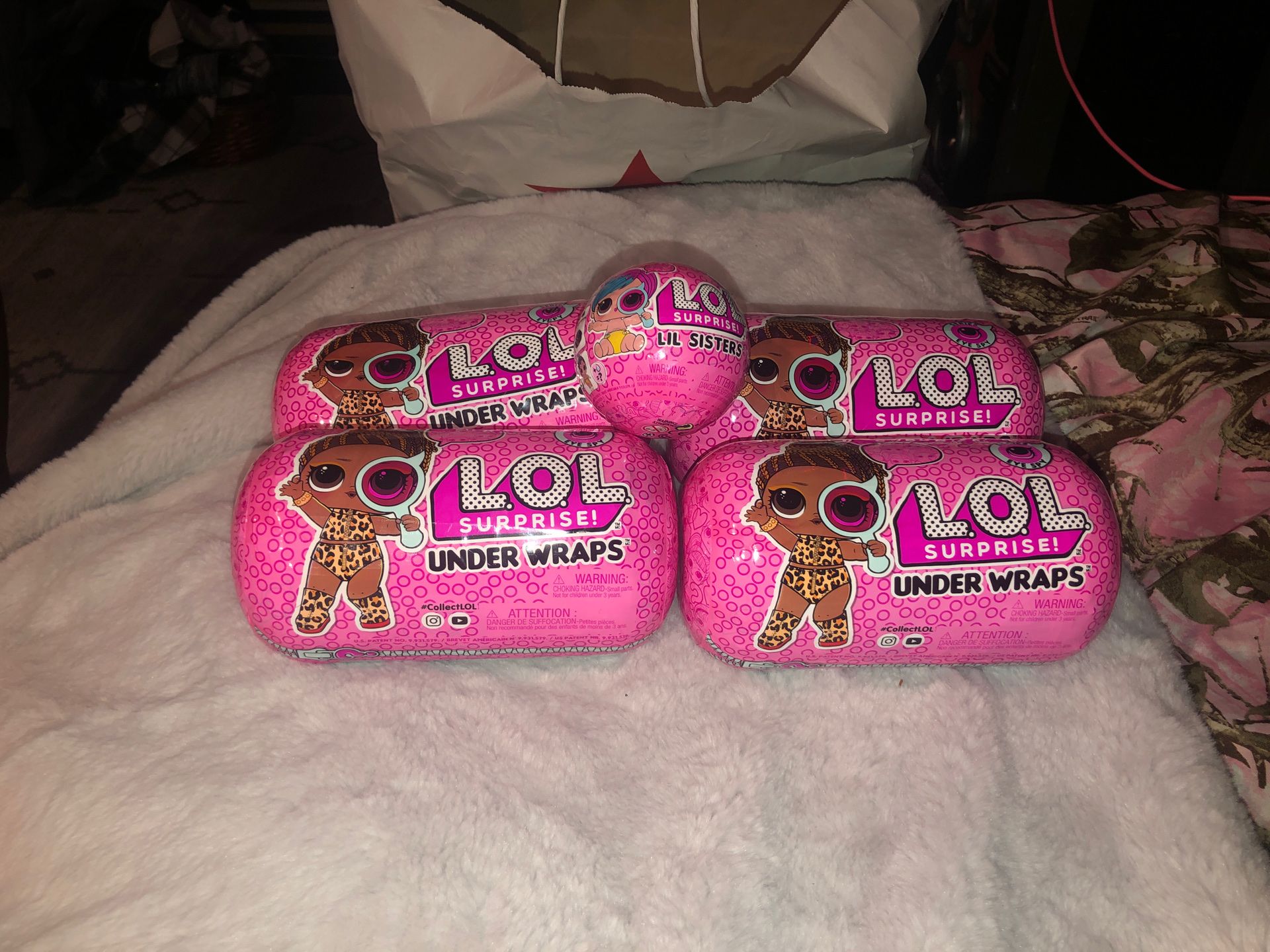 L.OL SURPRISE UNDERWRAP AND LIL SISTER DOLLS