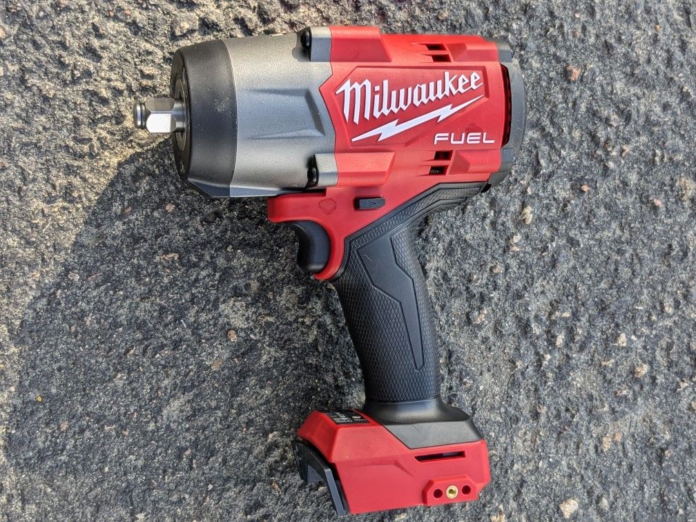 Milwaukee Fuel 1/2 In High Torque Impact