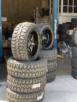 😍😍20s MOTO METAL BRAND NEW WHEELS 20x10 FOR CHEVY RAM FORD TOYOTA NISSAN GMC 😍😍