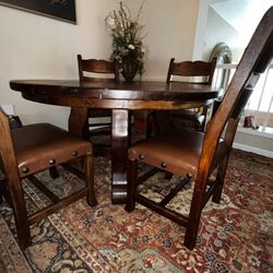 Round Wood Dinning Table