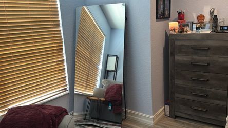 Ashley Furniture Mirror – Mint Condition