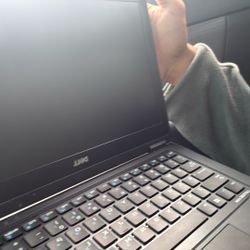 💻 2 Dell Latitude Laptops (Not Working – For Parts or Repair) 