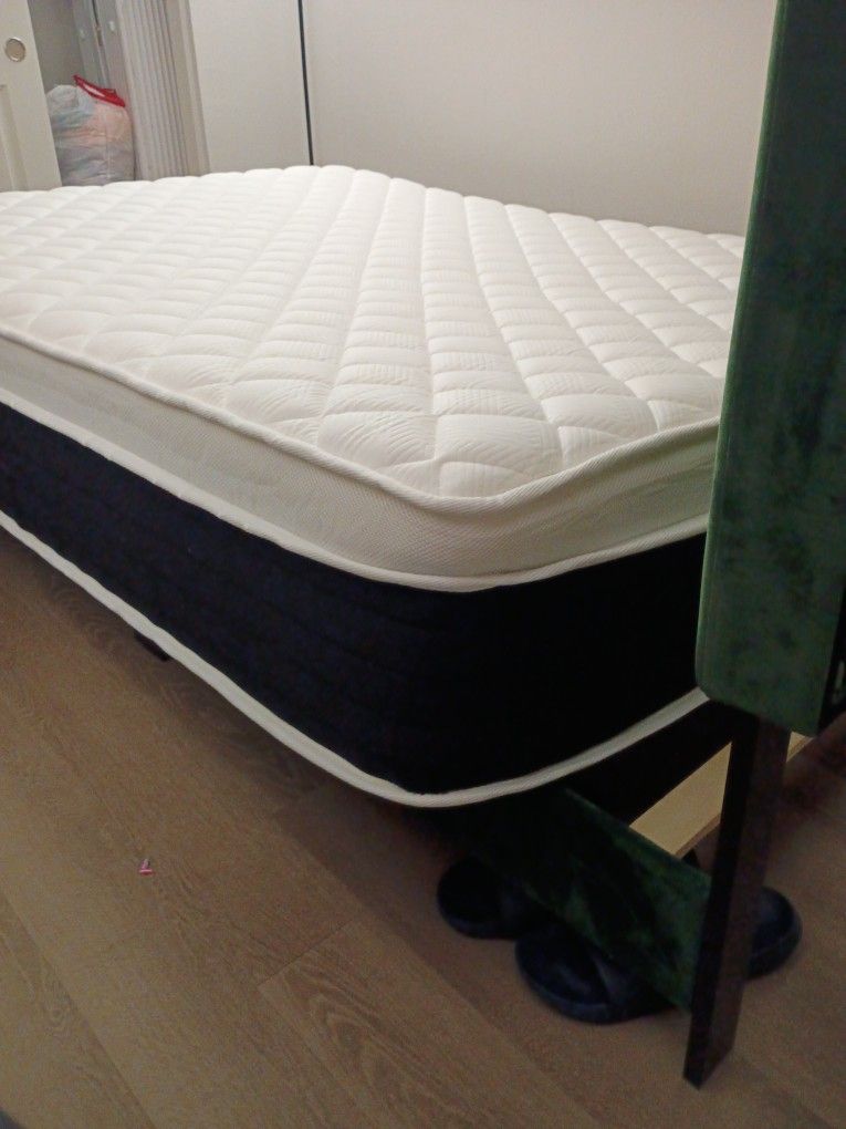 Pillow Top Queen Mattress