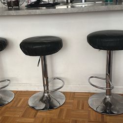 3 Bar Stools Set