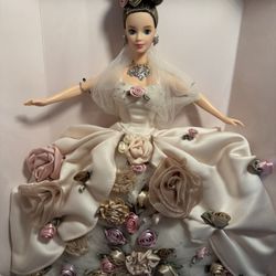 Antique Rose Barbie - 1996 - New In Box