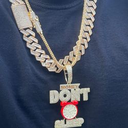 2 Necklace 1 Pendant