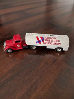 National Street Rod Assn #2 - 1937 Ford Tanker Tractor Trailer - 1991 ERTL Bank #9481 with Key