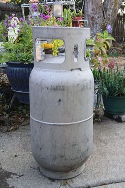 Forklift propane tank