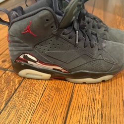 Air Jordan MVP ‘dark gray red’ size 5